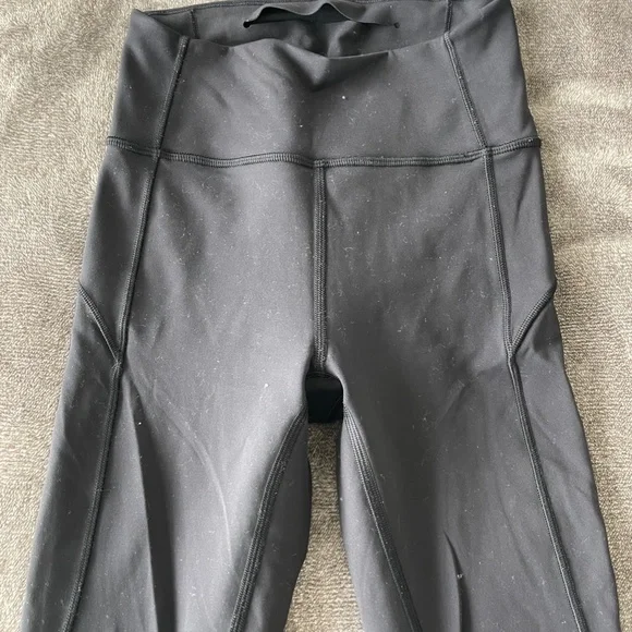 Lululemon In Movement Tight 25" - Picture 2 of 4